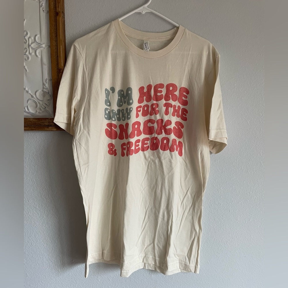 Bella & Canvas Womens T-Shirt Sz Large NWOT Freedom 4th Of July Cream USA cotton
